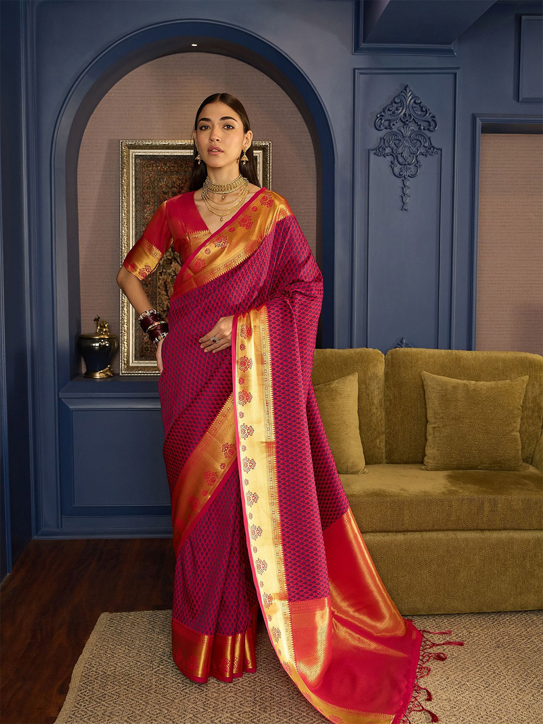 

Dori Woven Design Zari Banarasi Saree, Pink