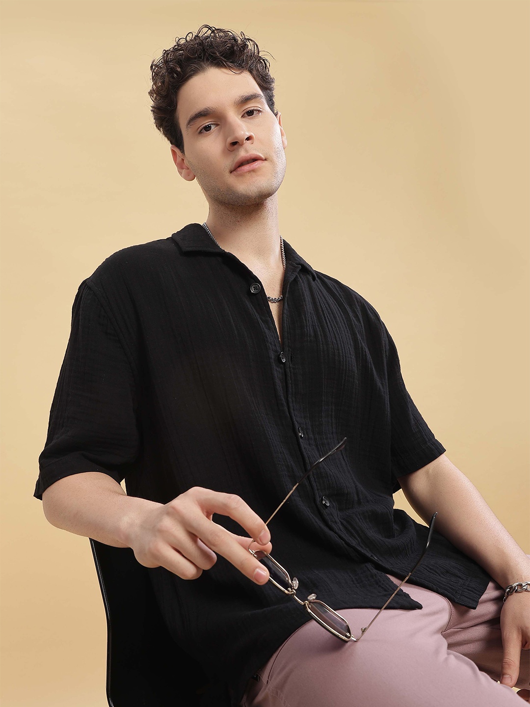 

HERE&NOW Men Relaxed Fit Textured Casual Shirt, Black