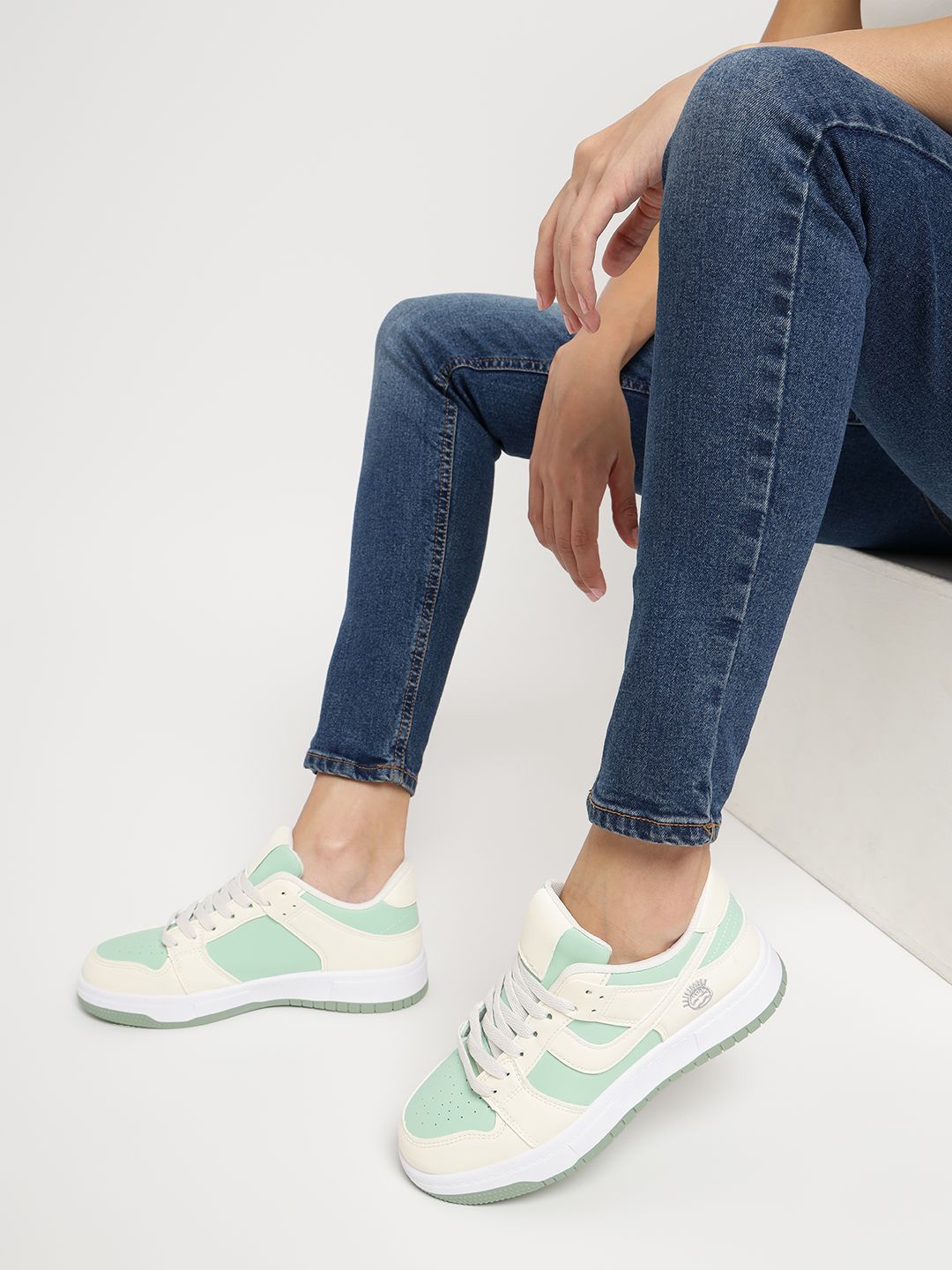 

Truffle Collection Women Colourblocked Lace-Ups Sneakers, Beige