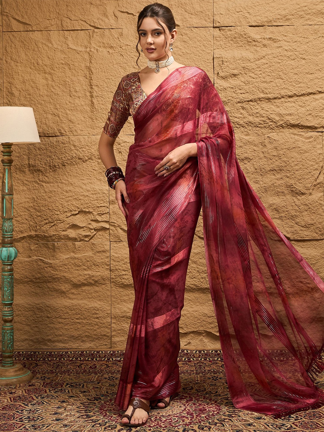 

Dori Striped Printed Saree, Maroon