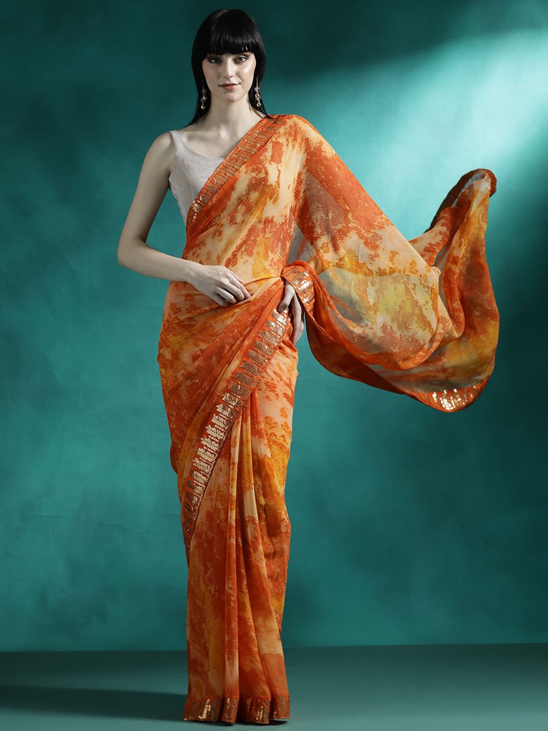 

Sangria Printed Saree With Blouse Piece, Orange