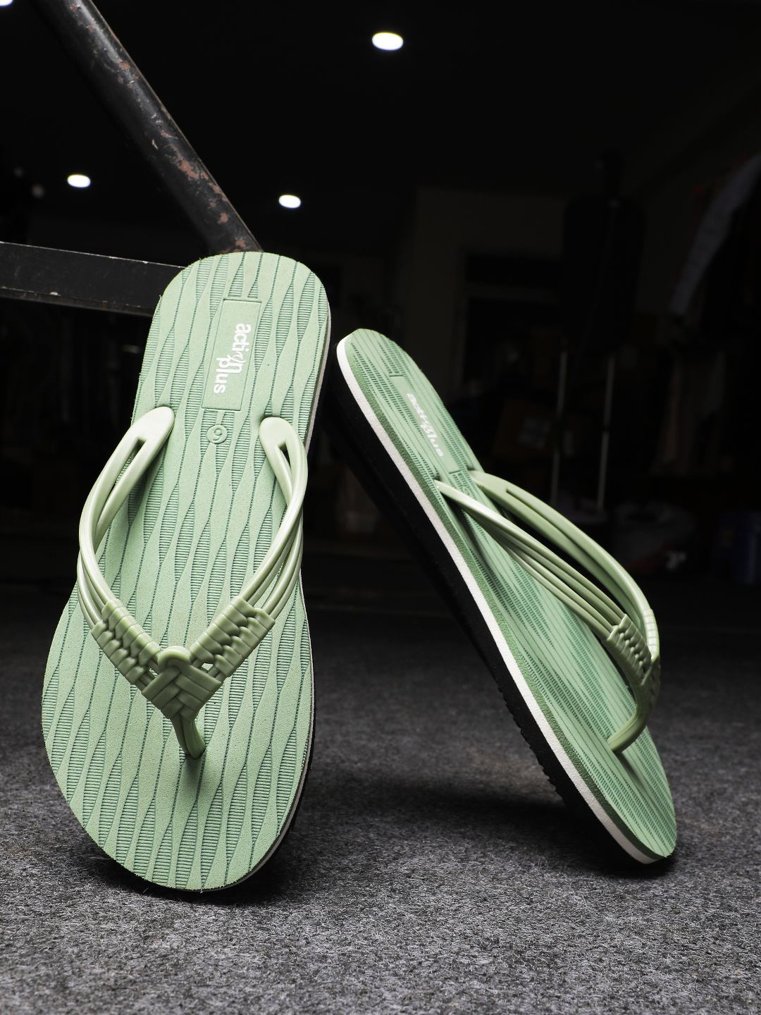 

Action Women Rubber Thong Flip-Flops, Green