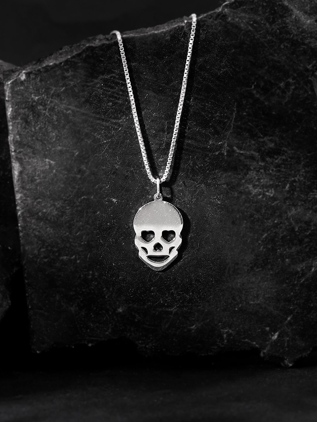 

GIVA Men Rhodium Plated 925 Silver Pendant with Chain