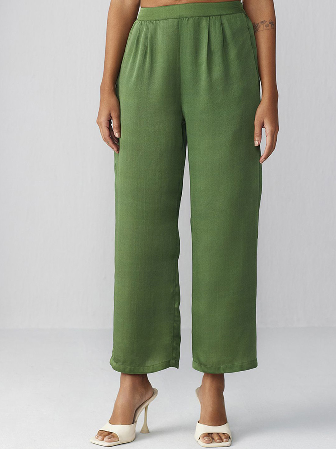 

Ancestry Women Straight Fit Trousers, Olive