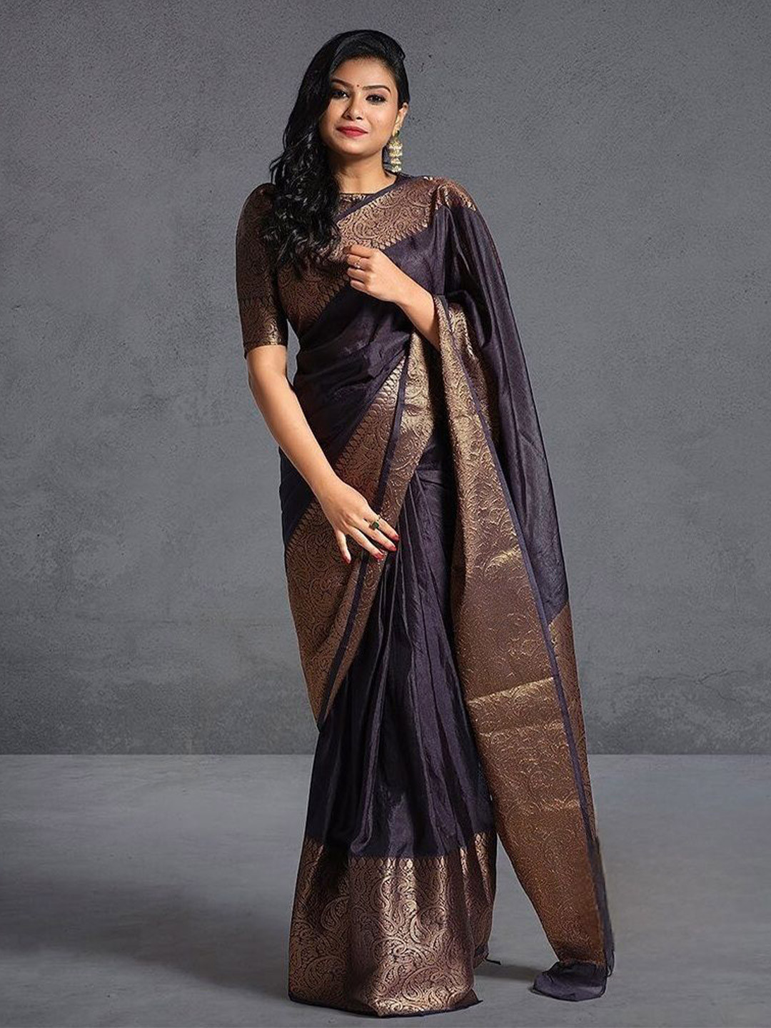 

Quelea Zari Pure Silk Banarasi Saree, Black