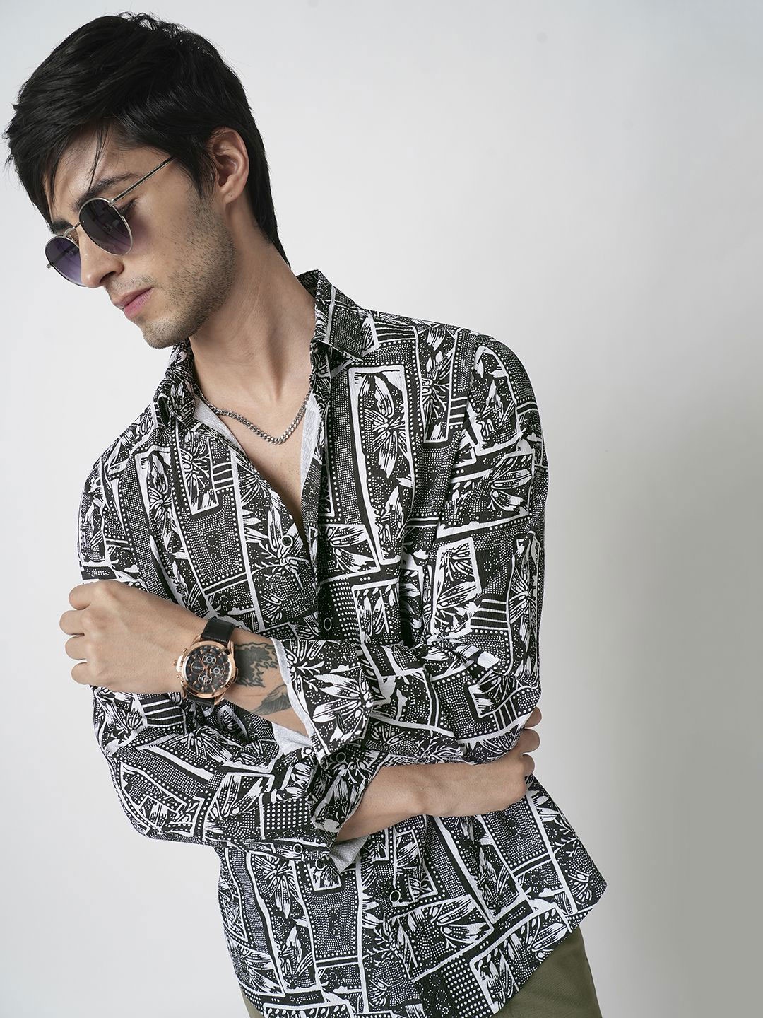 

VASTRADO Men Classic Spread Collar Abstract Printed Slim Fit Casual Shirt, Black