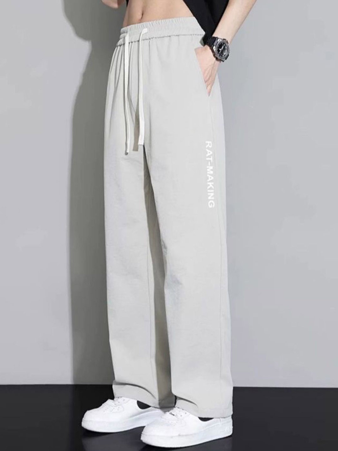 

StyleCast Men Relaxed-Fit Mid-Rise Track Pants, Grey