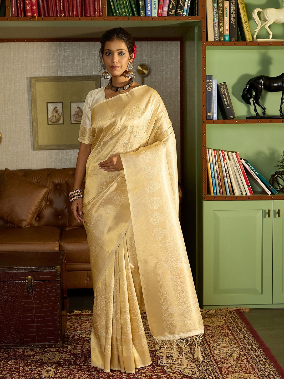 

Dori Woven Design Zari Banarasi Saree, White
