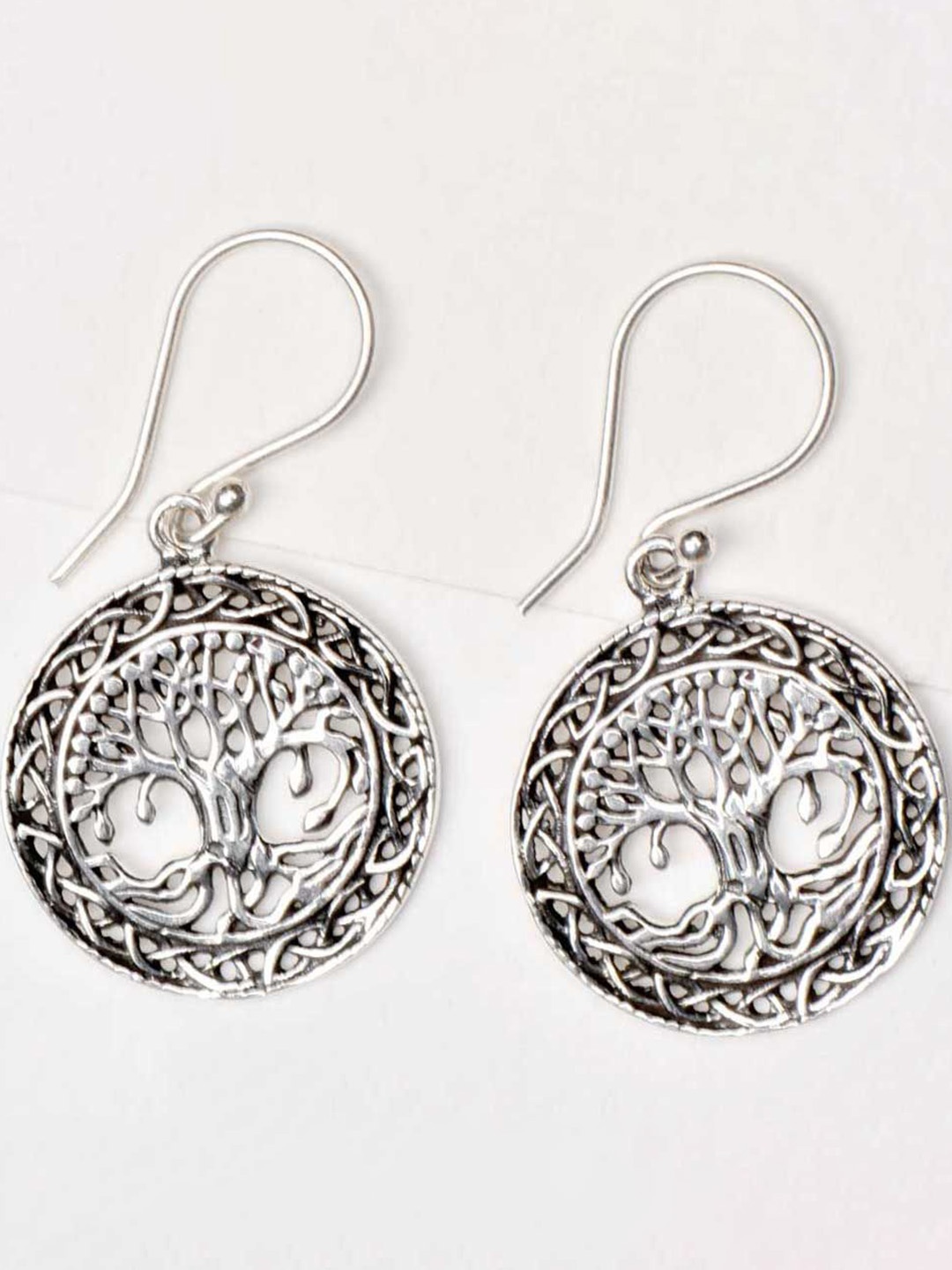 

Indianshelf 92.5 Sterling Silver Floral Drop Earrings