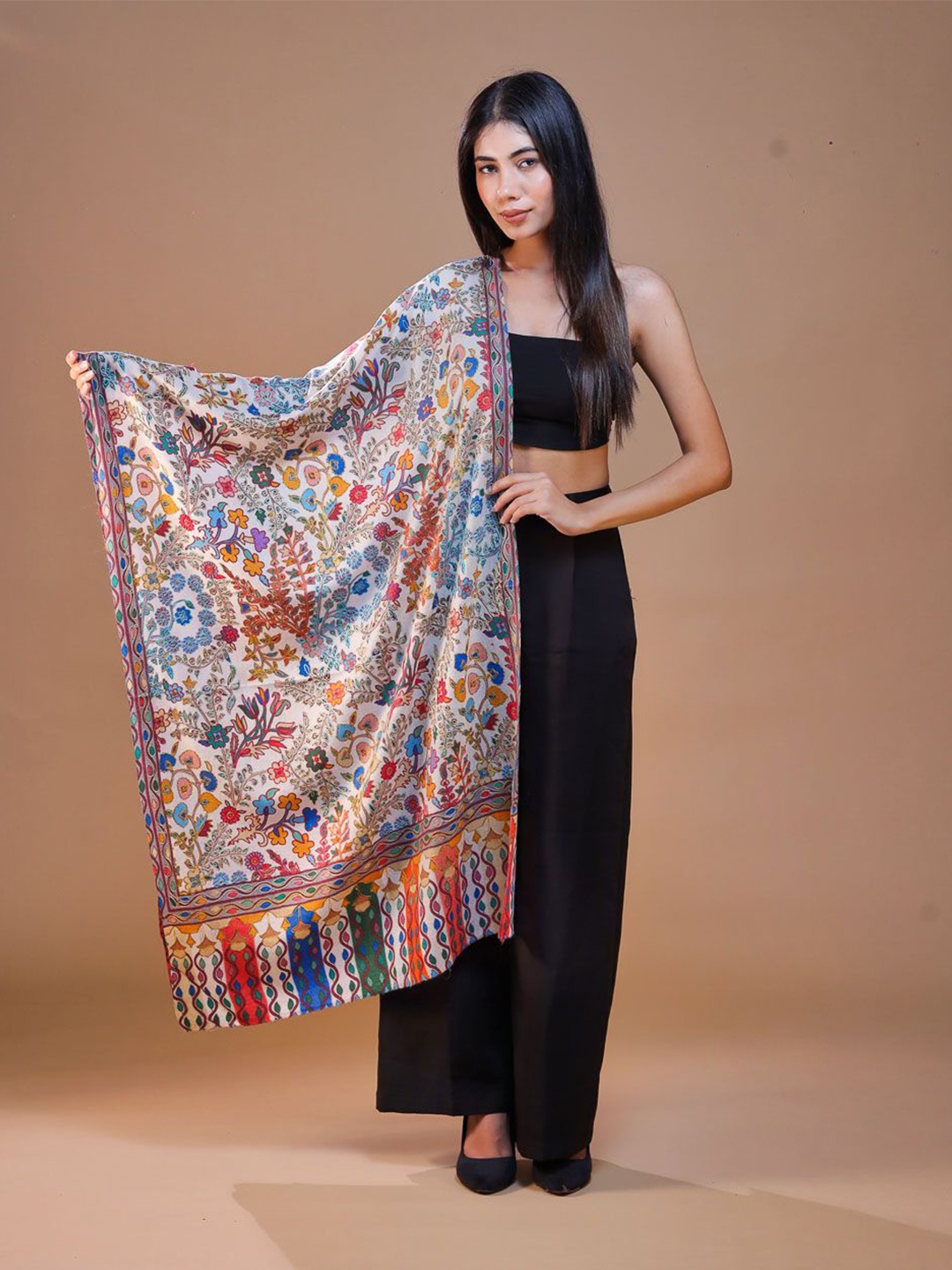 

SWI Stylish Women Kalamkari Printed Embroidery Stole, White