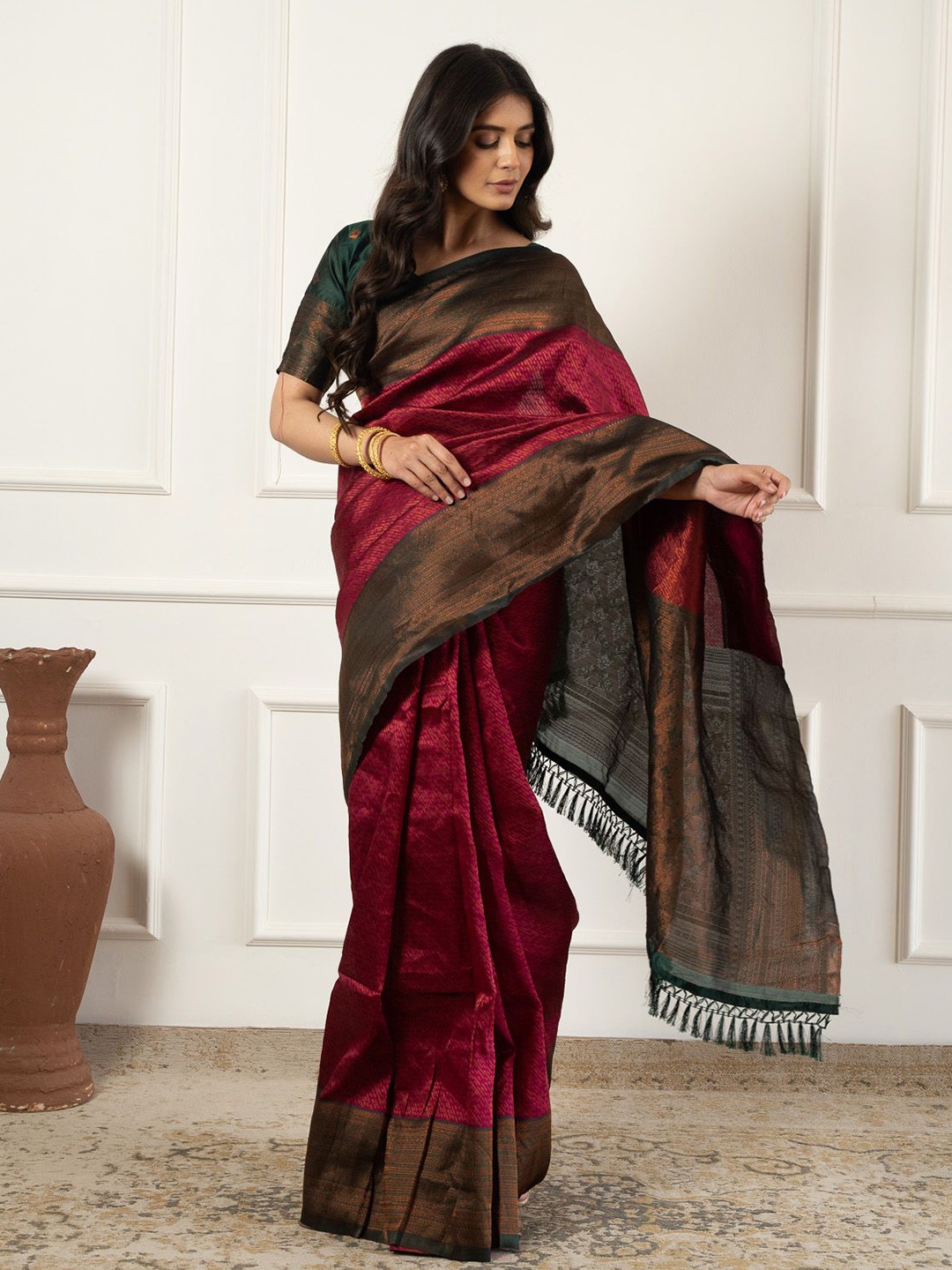 

Sangria Woven Design Banarasi Saree, Pink