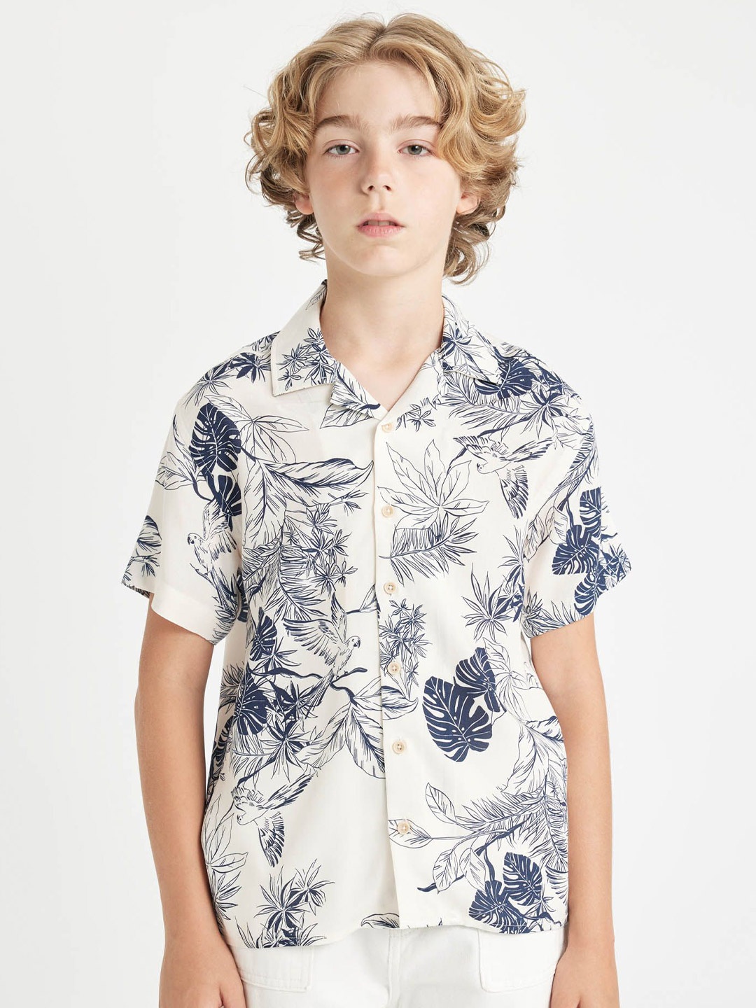 

DeFacto Boys Cuban Collar Floral Printed Casual Shirt, Navy blue