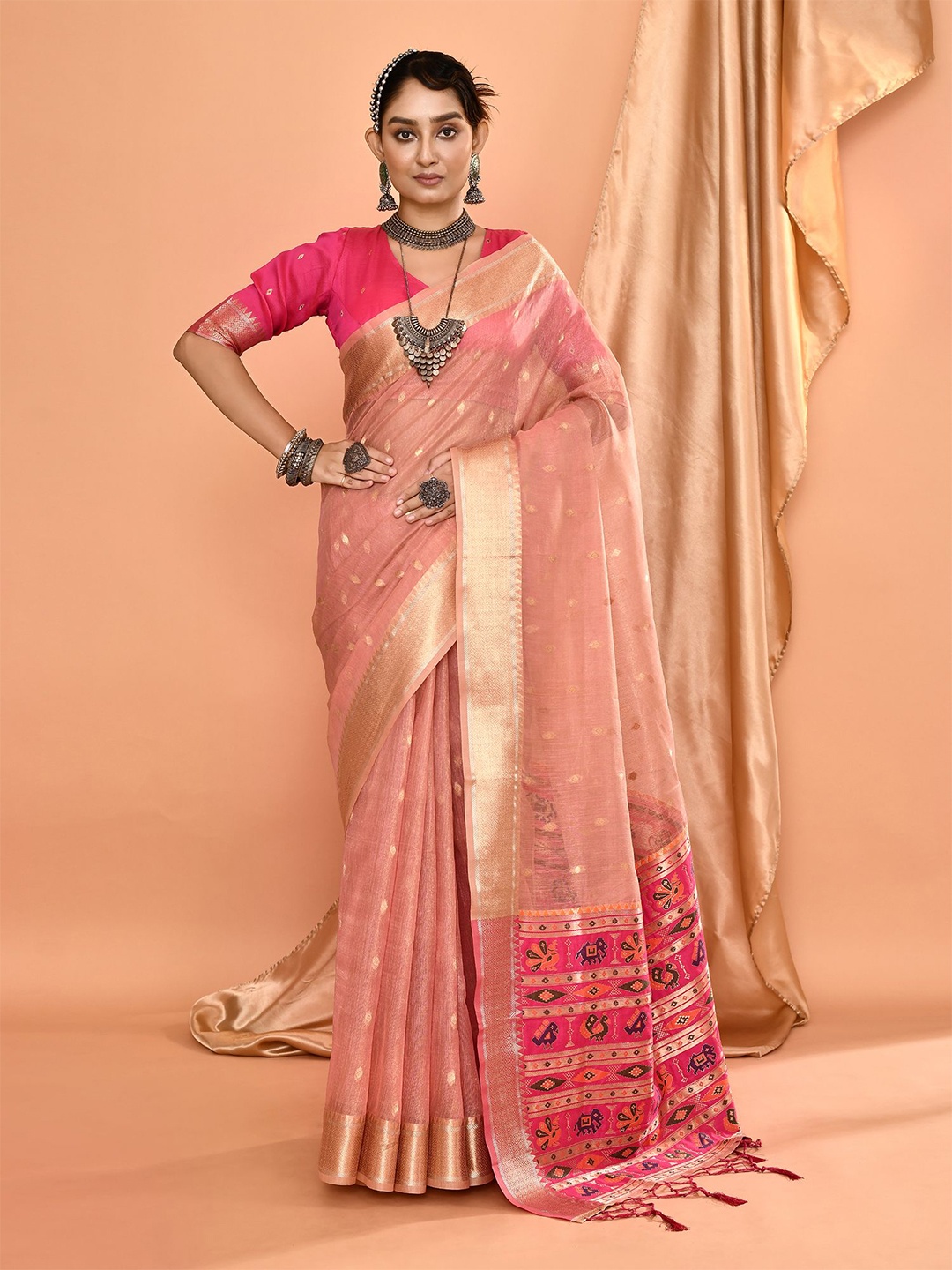 

elora Woven Design Zari Pure Linen Ikat Saree, Peach