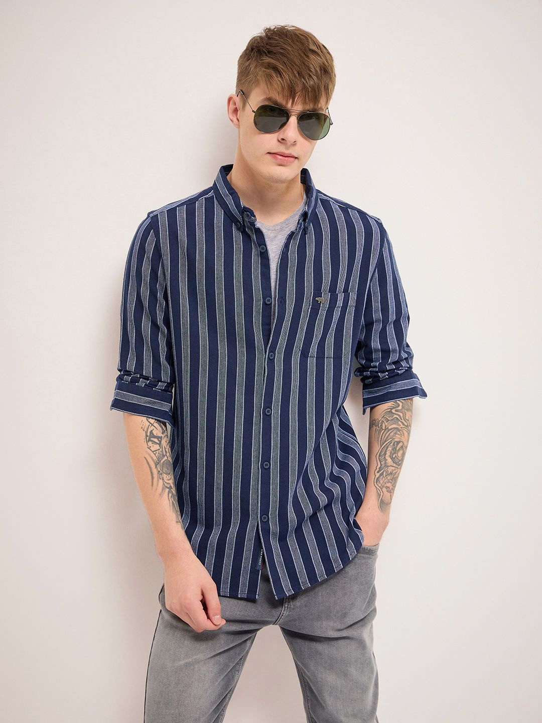 

THE BEAR HOUSE Men Slim Fit Striped Casual Shirt, Blue