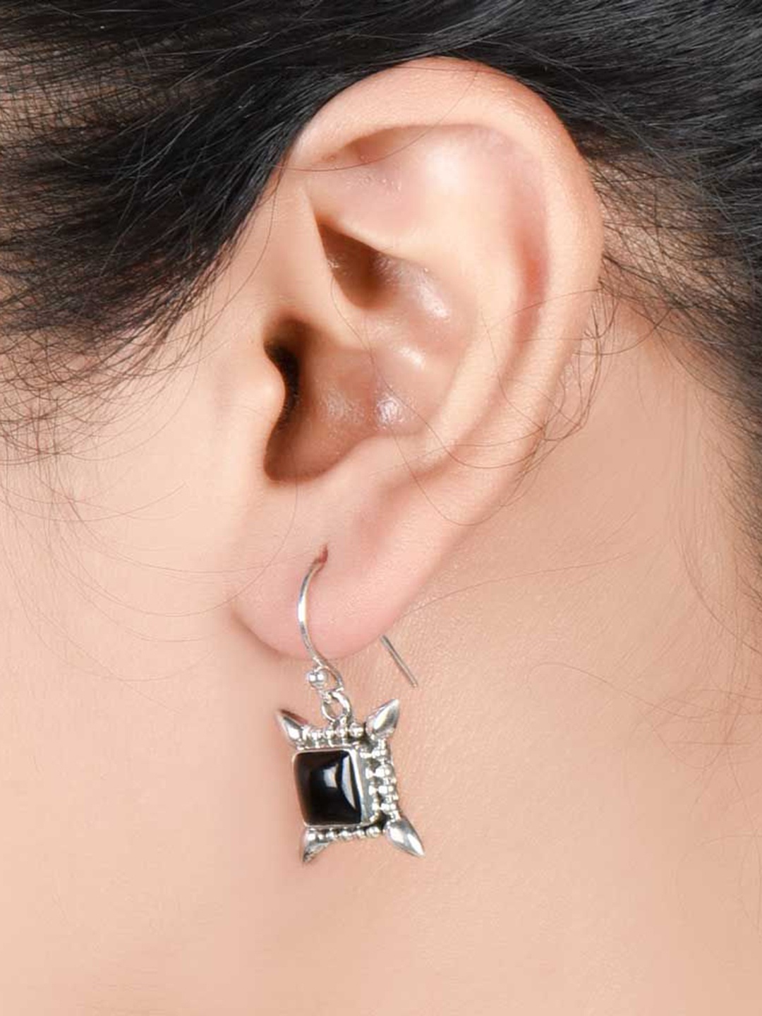 

Indianshelf 92.5 Sterling Silver Contemporary Drop Earrings