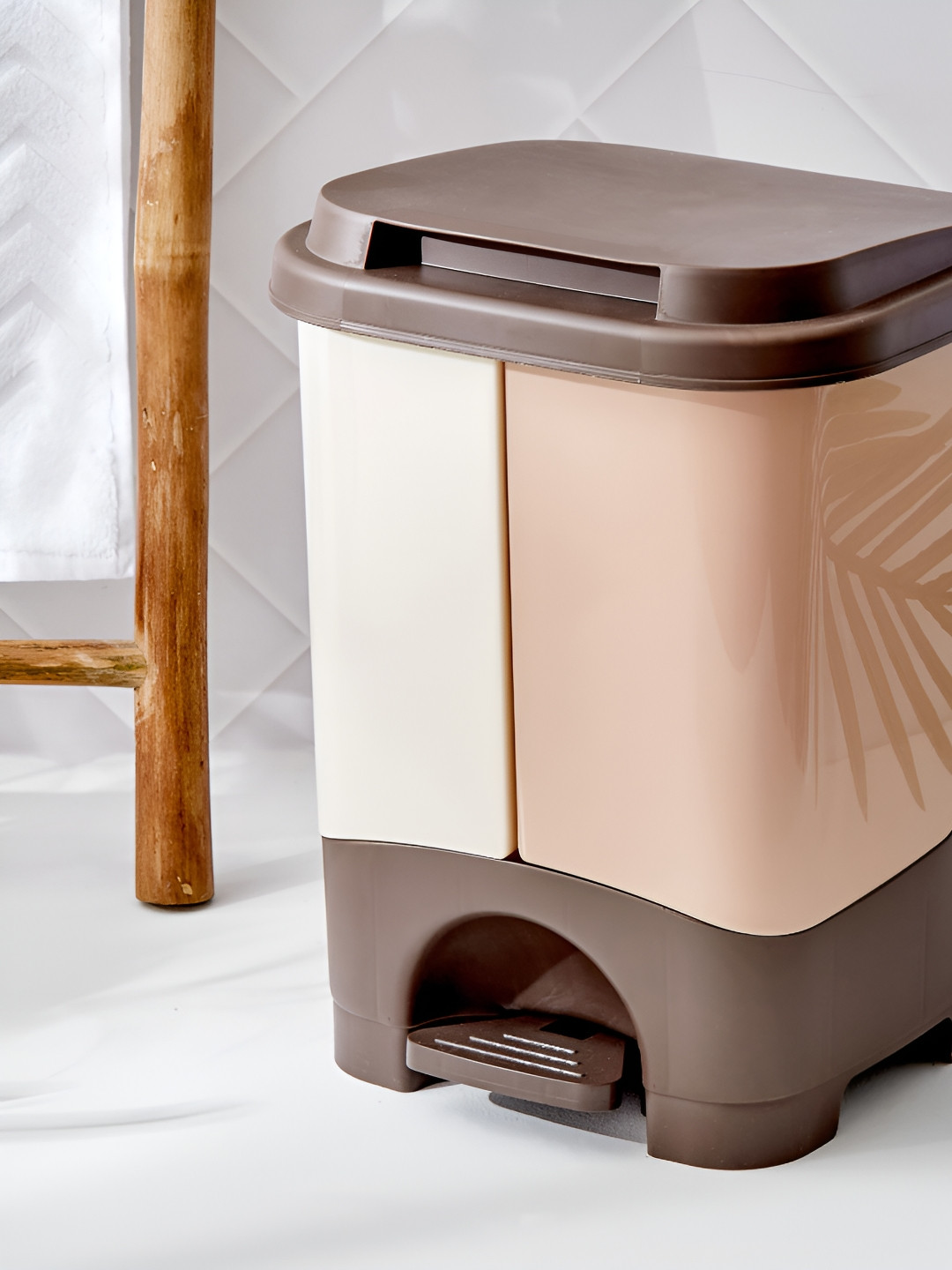 

Home Centre Brown & Cream Colored Dual Compartment Pedal 18L