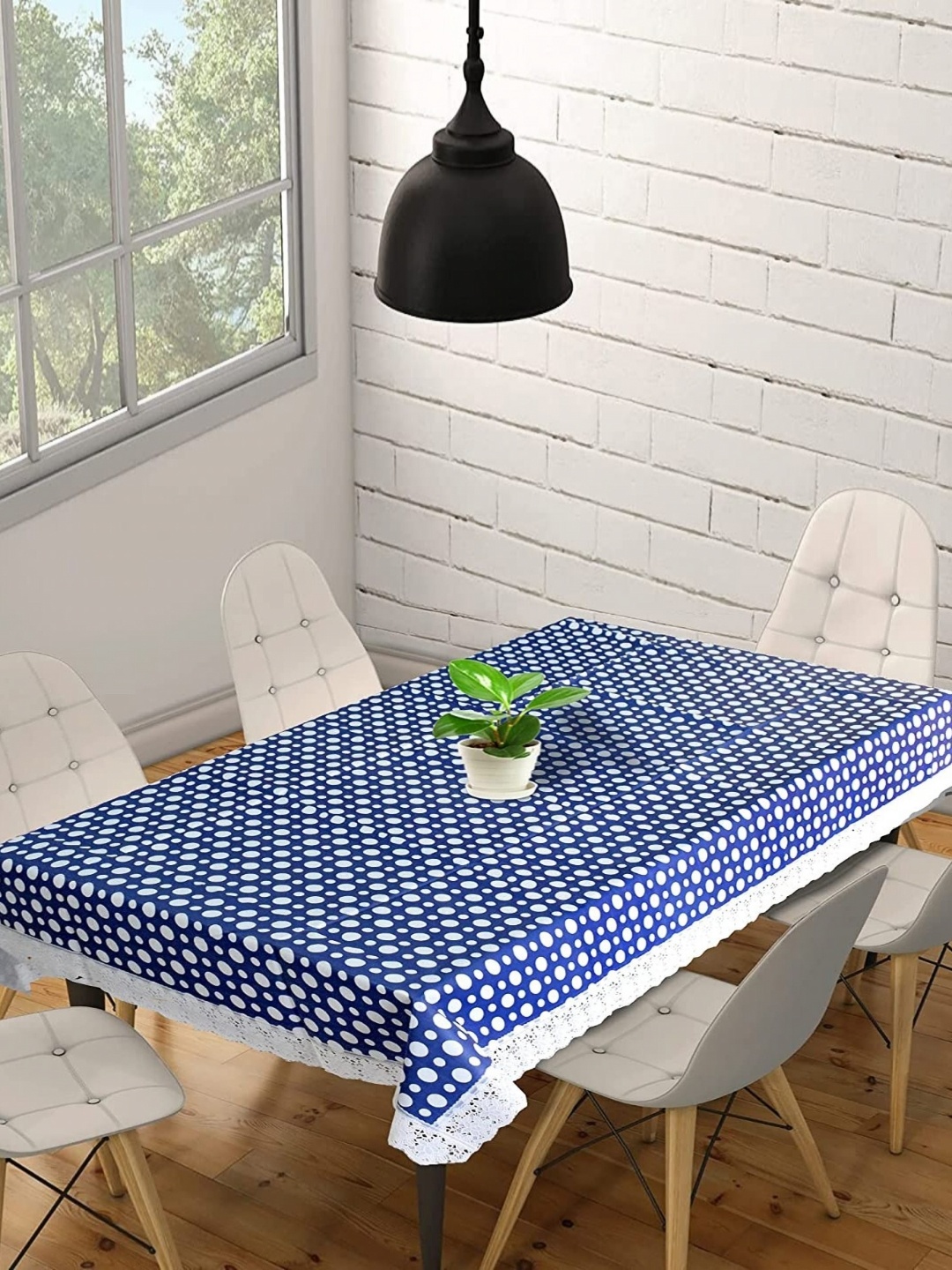 

LooMantha Blue Geometric Printed Waterproof 6-Seater Table Cover