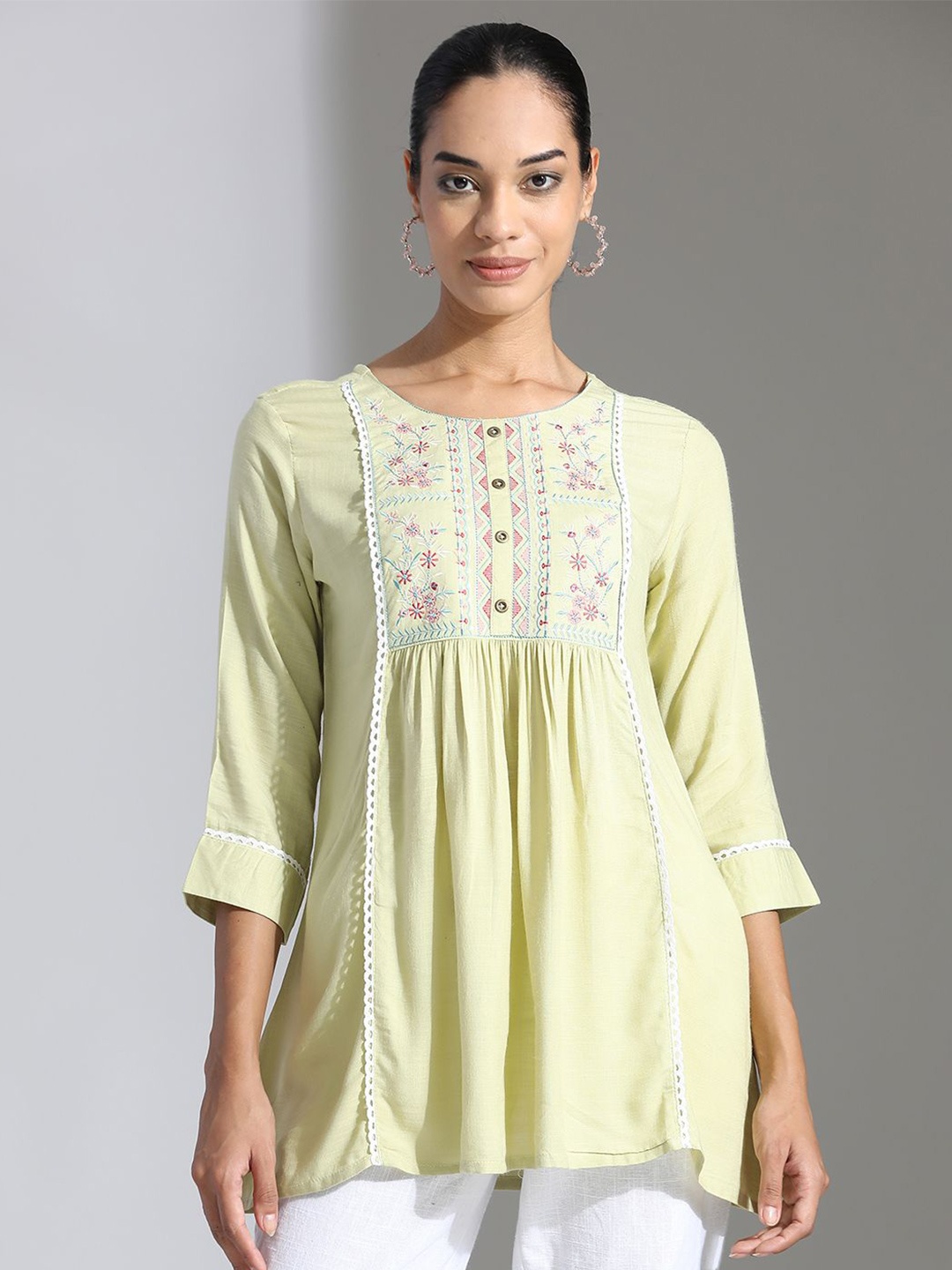 

Jaipur Kurti Women Floral Embroidered Round Neck Top, Lime green