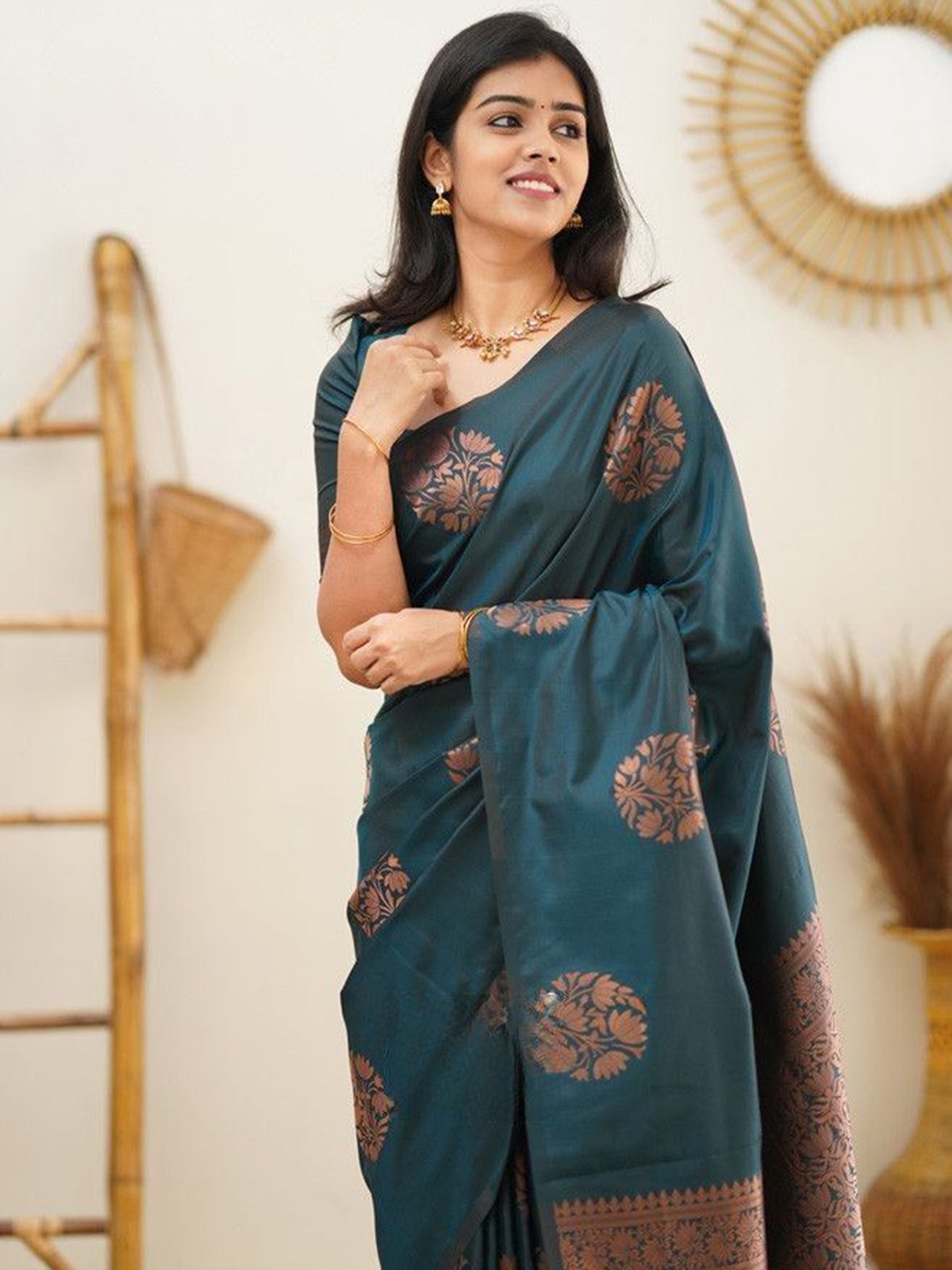 

Quelea Woven Design Zari Pure Silk Banarasi Saree, Teal