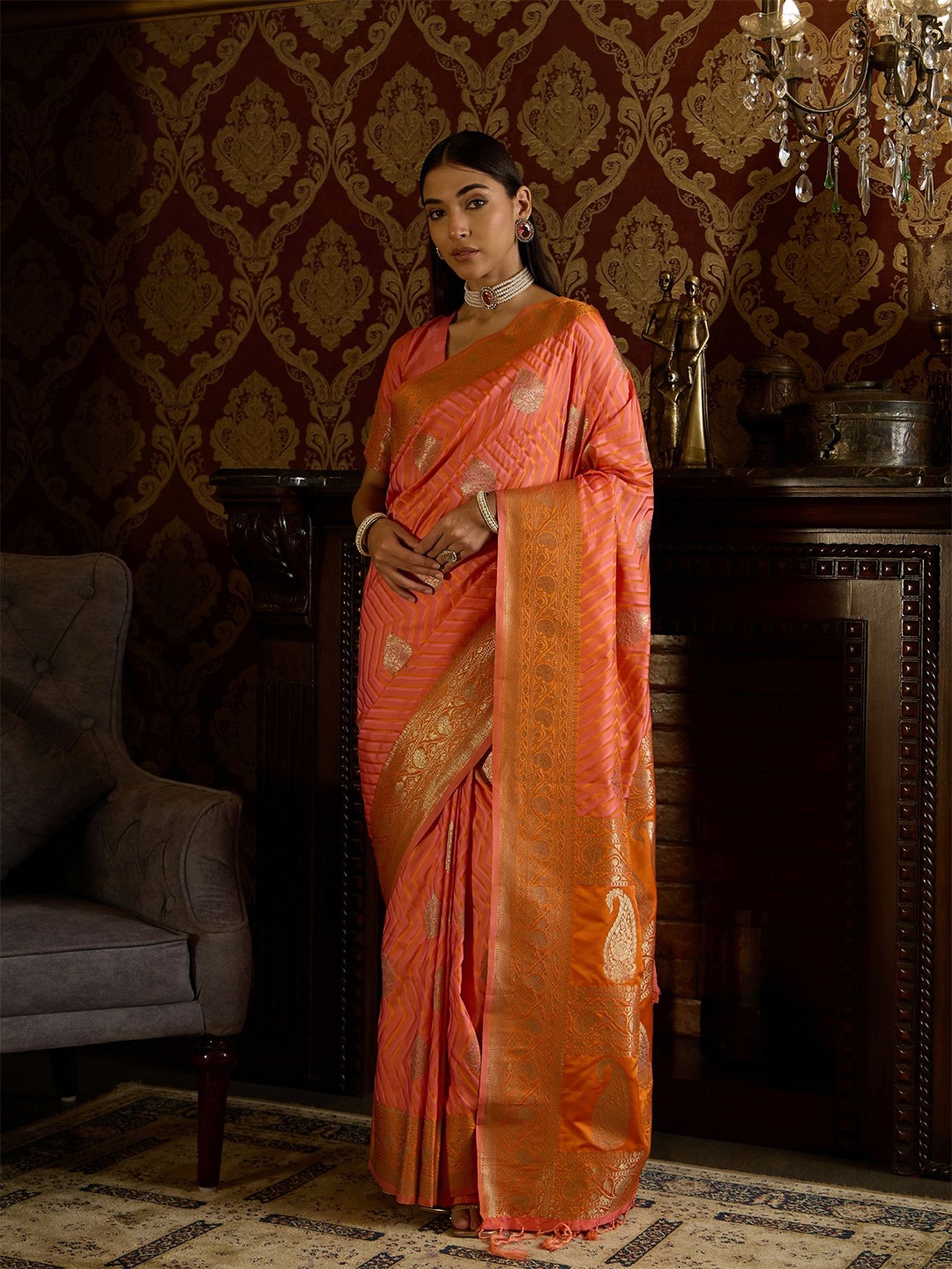 

Dori Ethnic Motif Zari Woven Banarasi Saree, Orange