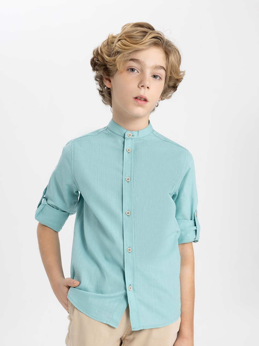 

DeFacto Boys Mandarin Collar Solid Cotton Casual Shirt, Na