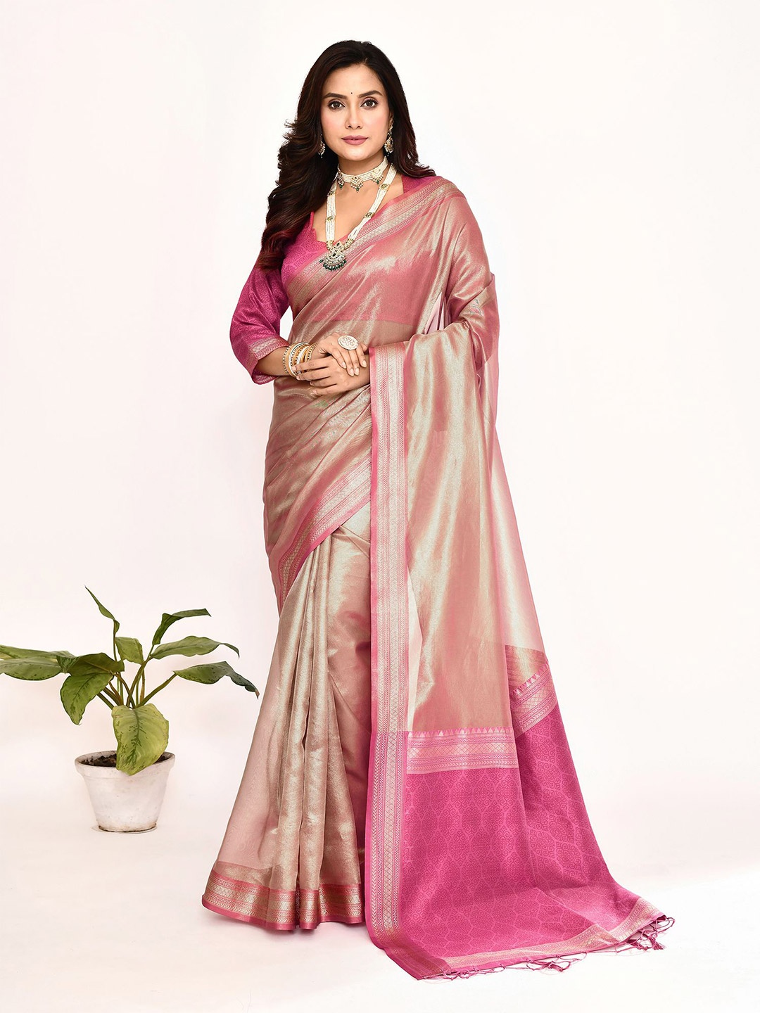 

elora Zari Tissue Banarasi Saree, Pink