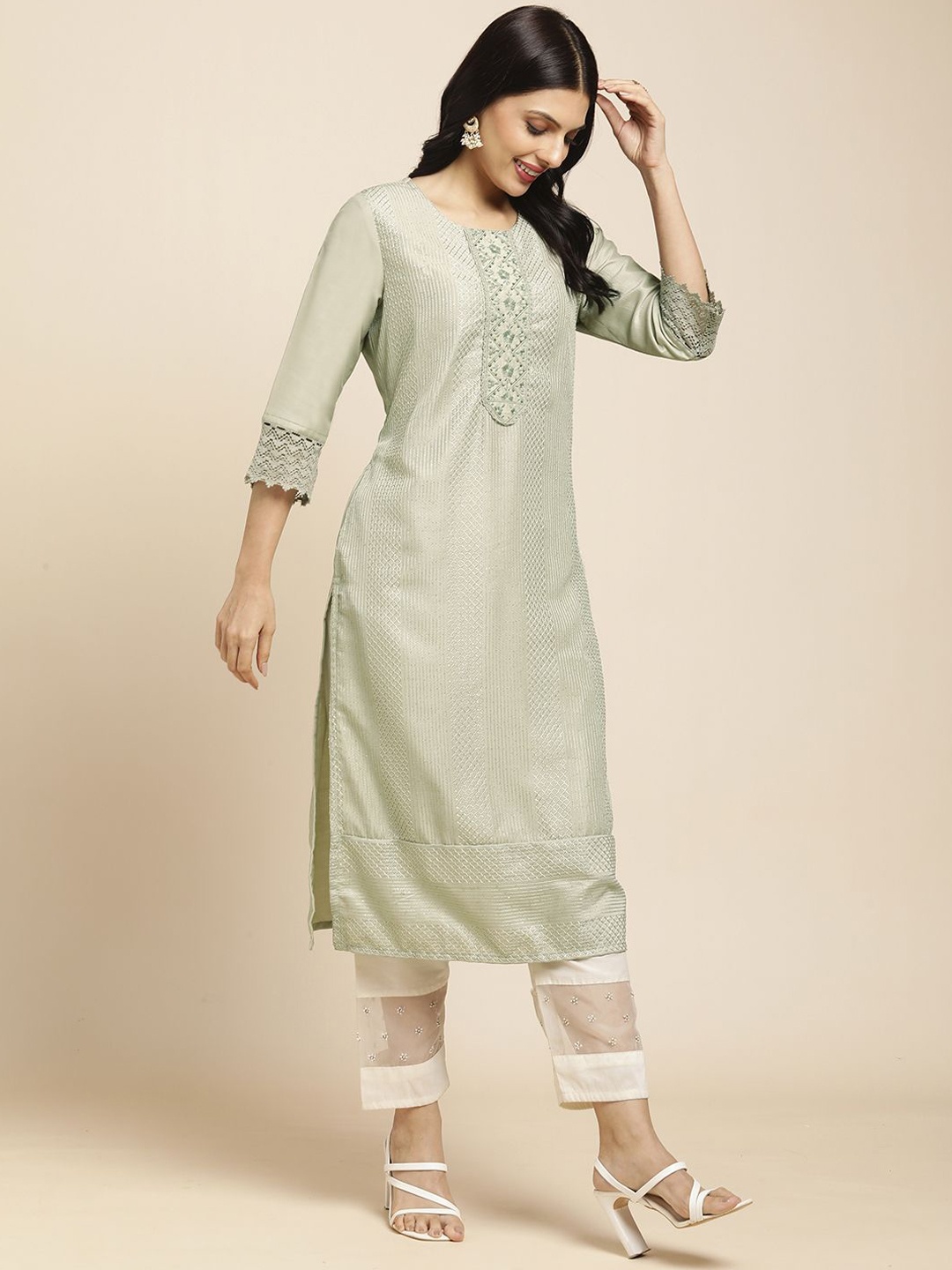 

RATAN Embroidered Thread Work Round Neck Straight Kurta, Grey