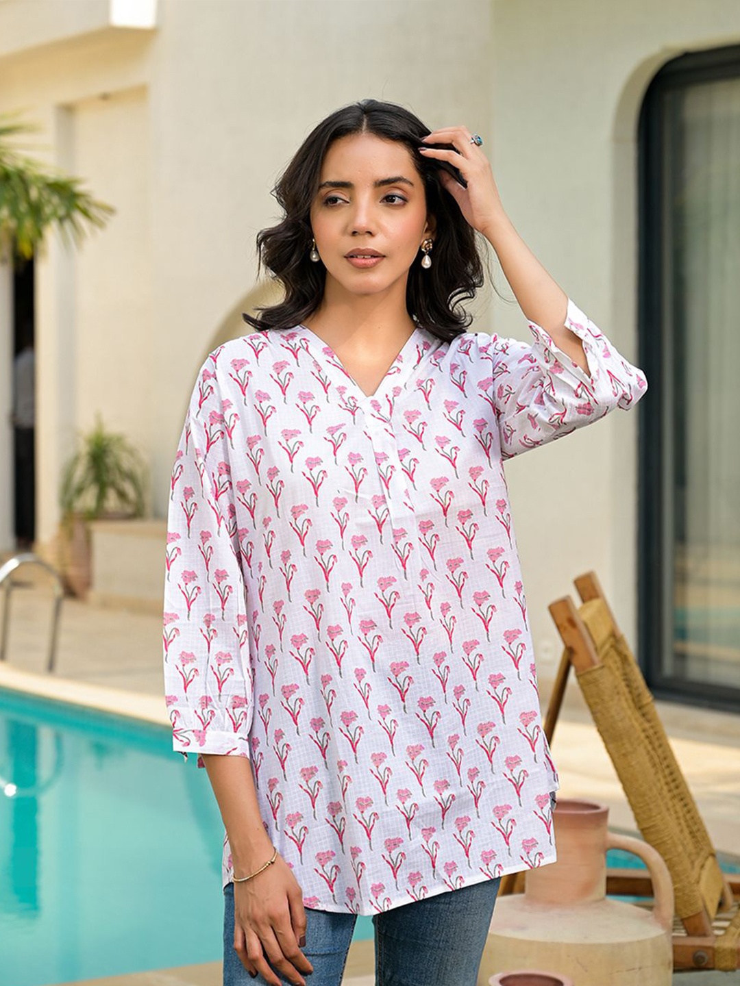 

ARAVALII Floral Print Pure Cotton Top, White