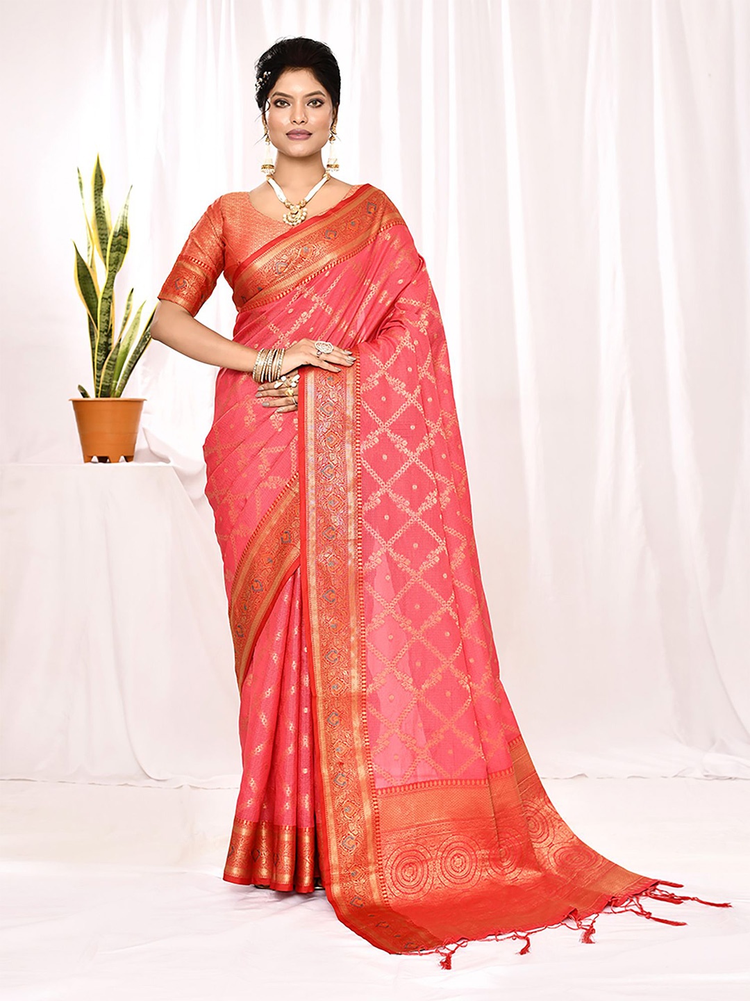 

elora Woven Design Zari Banarasi Saree, Pink