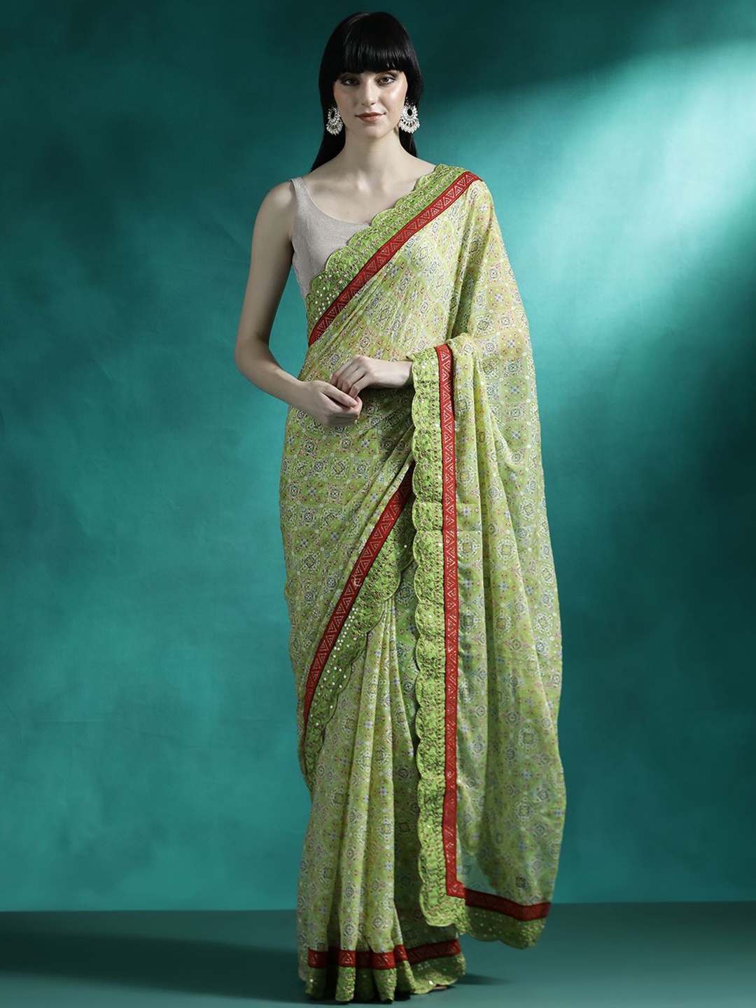 

Sangria Printed Saree With Blouse Piece, Olive