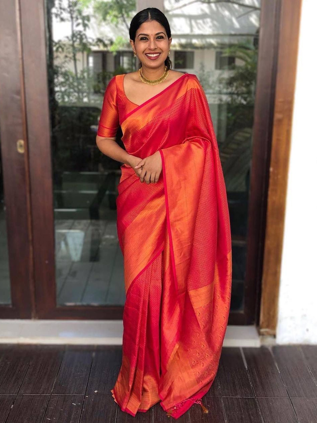 

Quelea Woven Design Zari Pure Silk Banarasi Saree, Red
