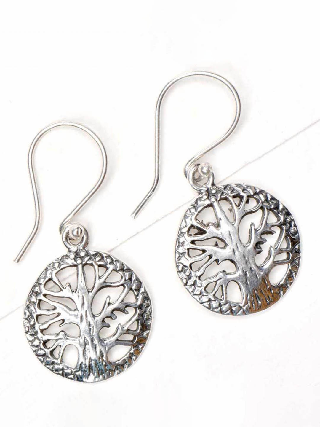 

Indianshelf 92.5 Sterling Silver Contemporary Drop Earrings