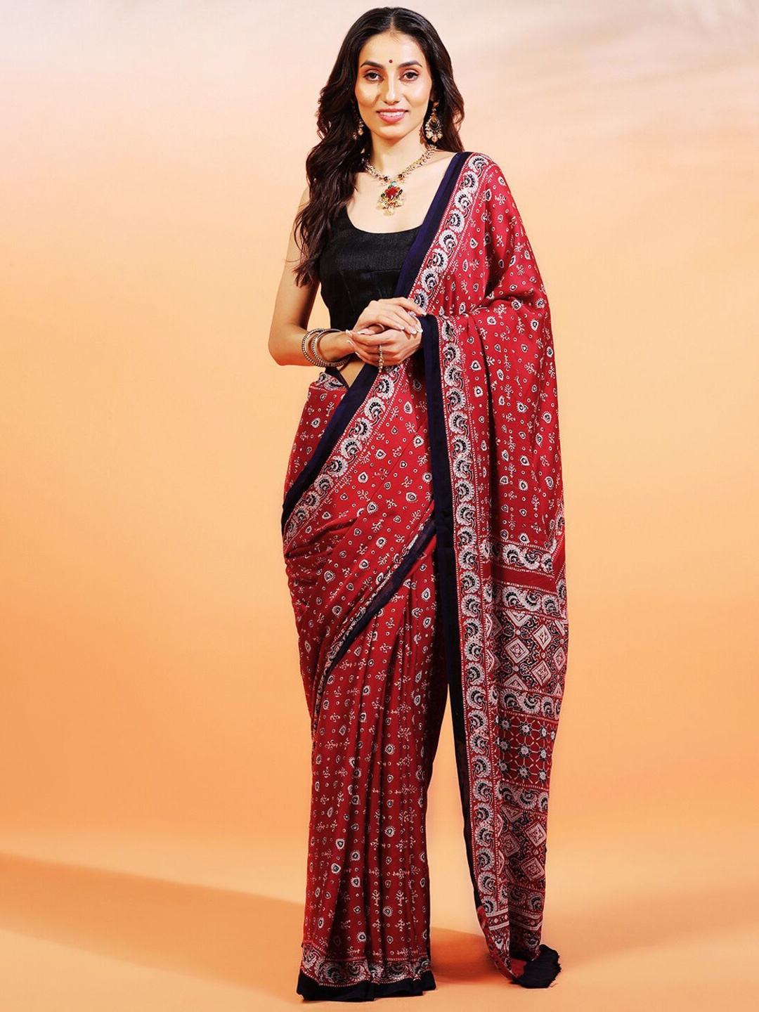 

ADITRI Handloom Ajrak Block Print Saree, Red