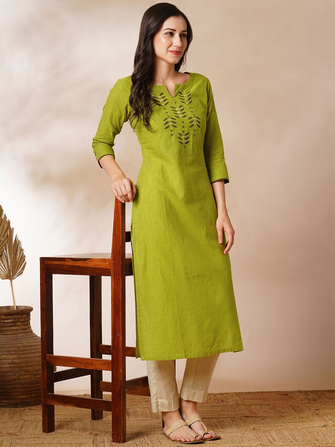 

KAMI KUBI Floral Embroidered Straight Kurta, Yellow