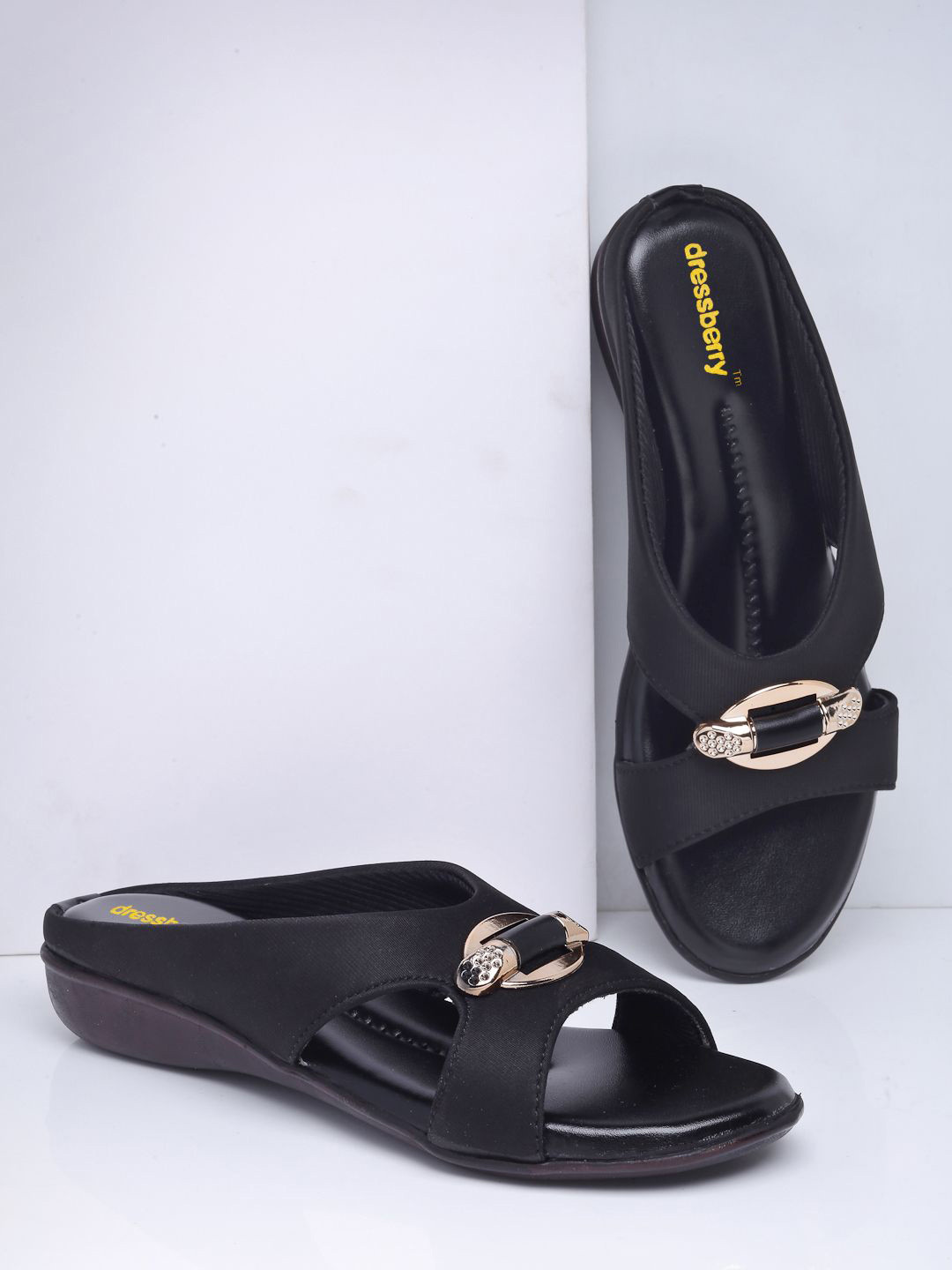 

DressBerry Women Open Toe Flats, Black