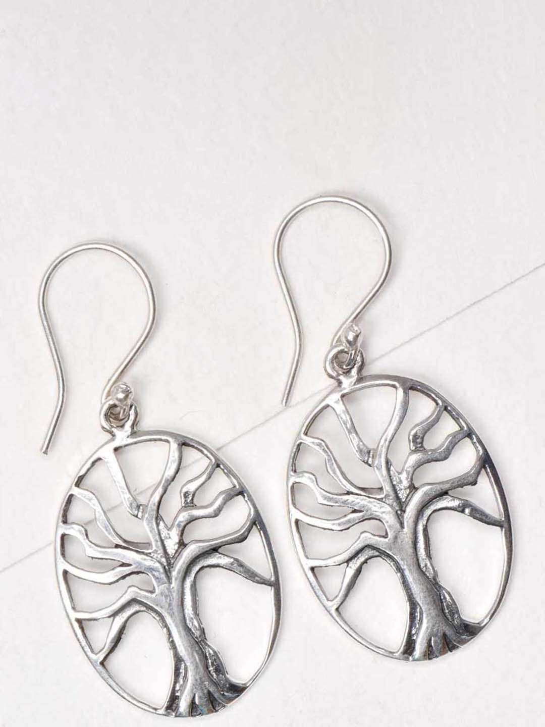 

Indianshelf 92.5 Sterling Silver Contemporary Drop Earrings