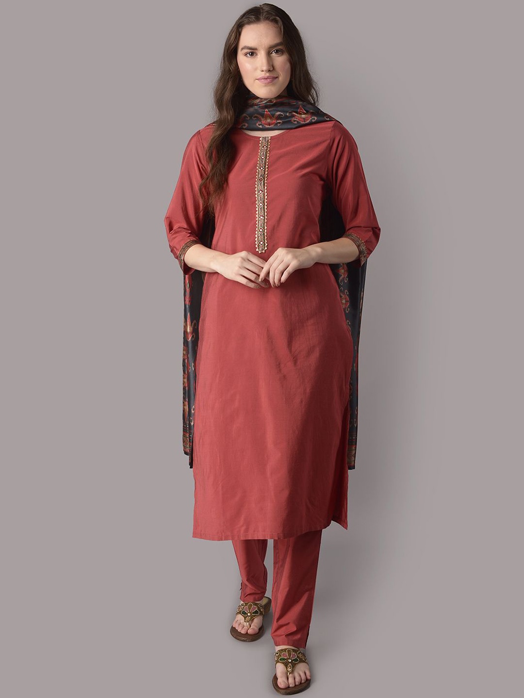 

Shree Gotta Patti Straight Kurta with Trousers & Dupatta, Red