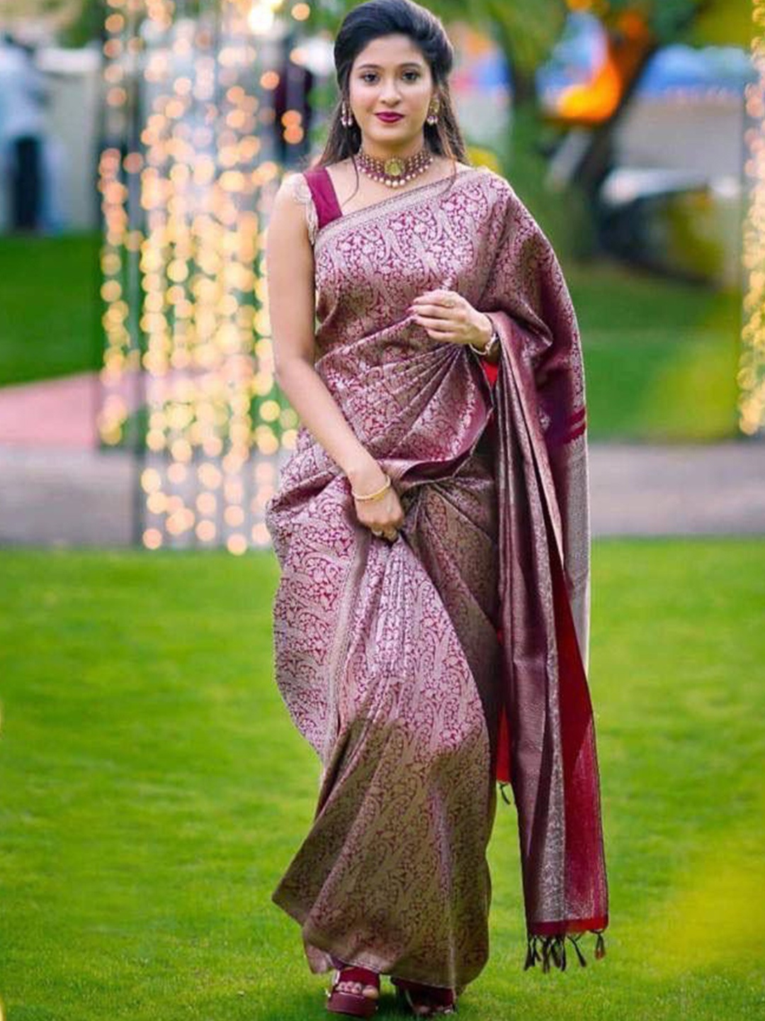 

Kriyansh Woven Design Zari Kanjeevaram Saree, Maroon
