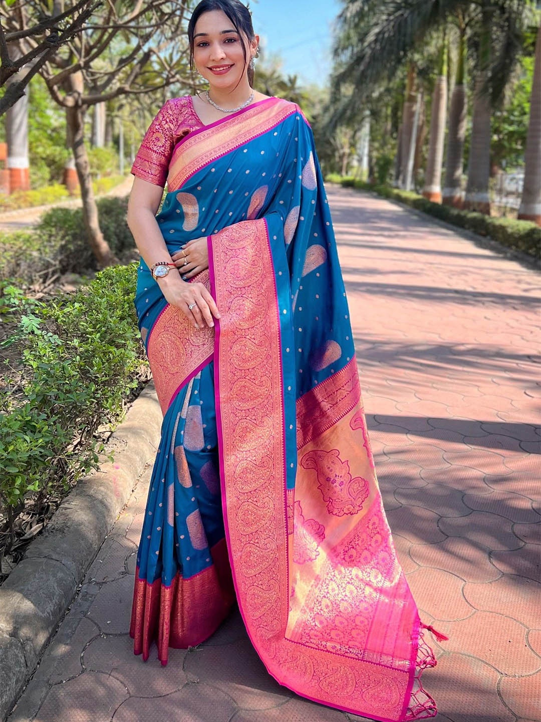 

MySilkLove Woven Design Banarasi Saree, Blue