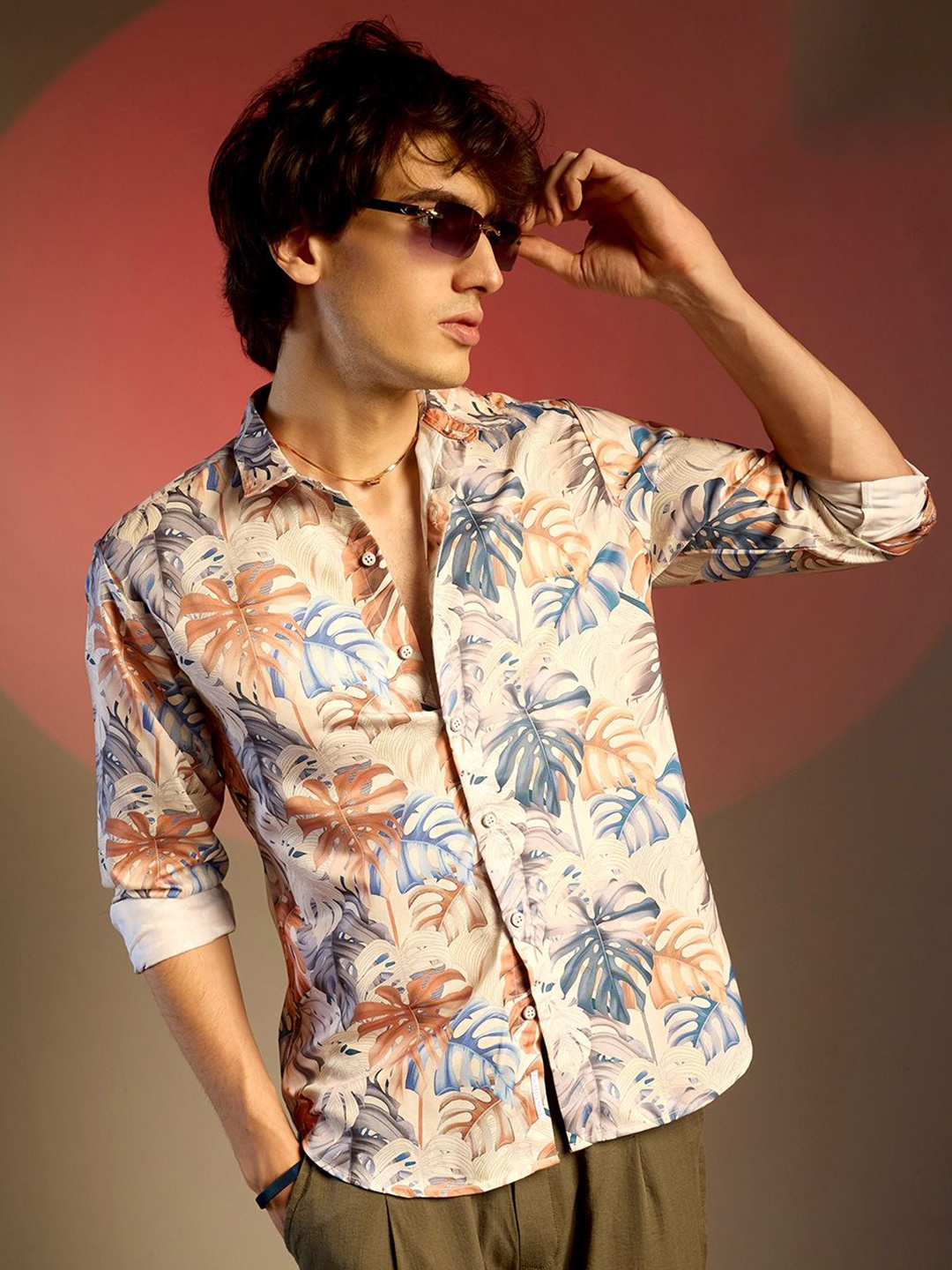 

Campus Sutra Men Comfort Spread Collar Floral Printed Casual Shirt, Multi