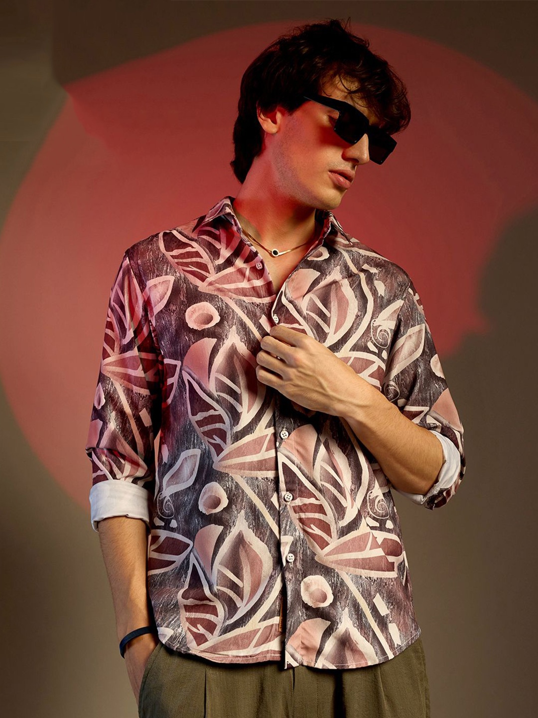 

Campus Sutra Men Comfort Spread Collar Graphic Printed Casual Shirt, Multi