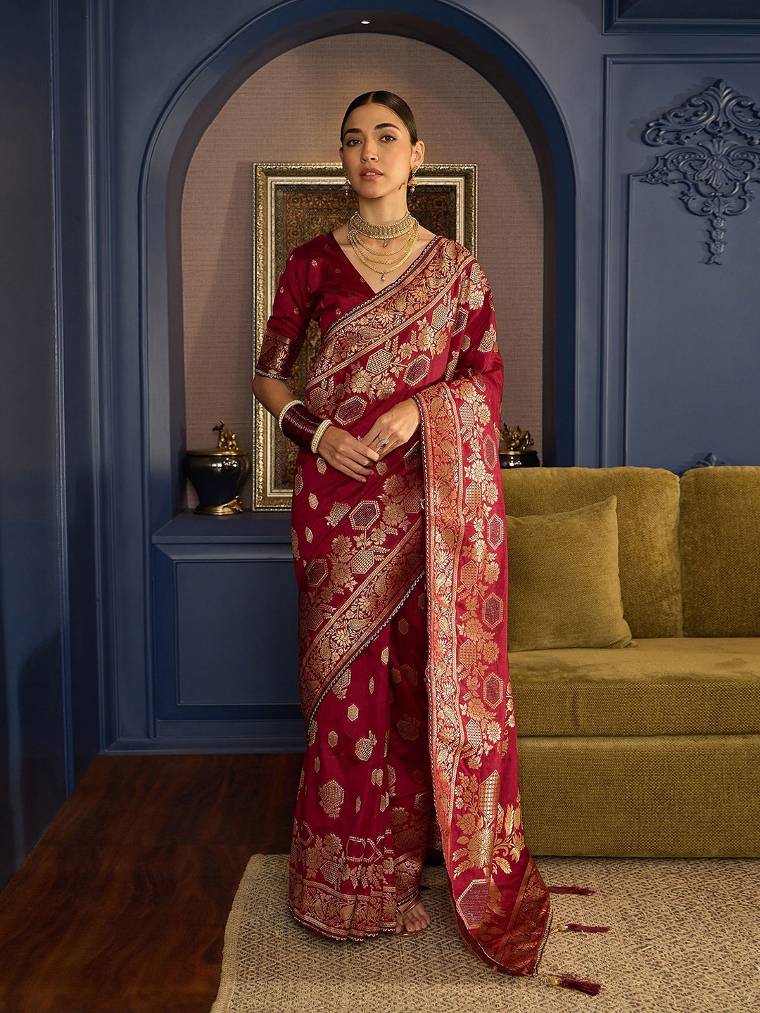 

Sangria Woven Design Zari Banarasi Saree, Maroon