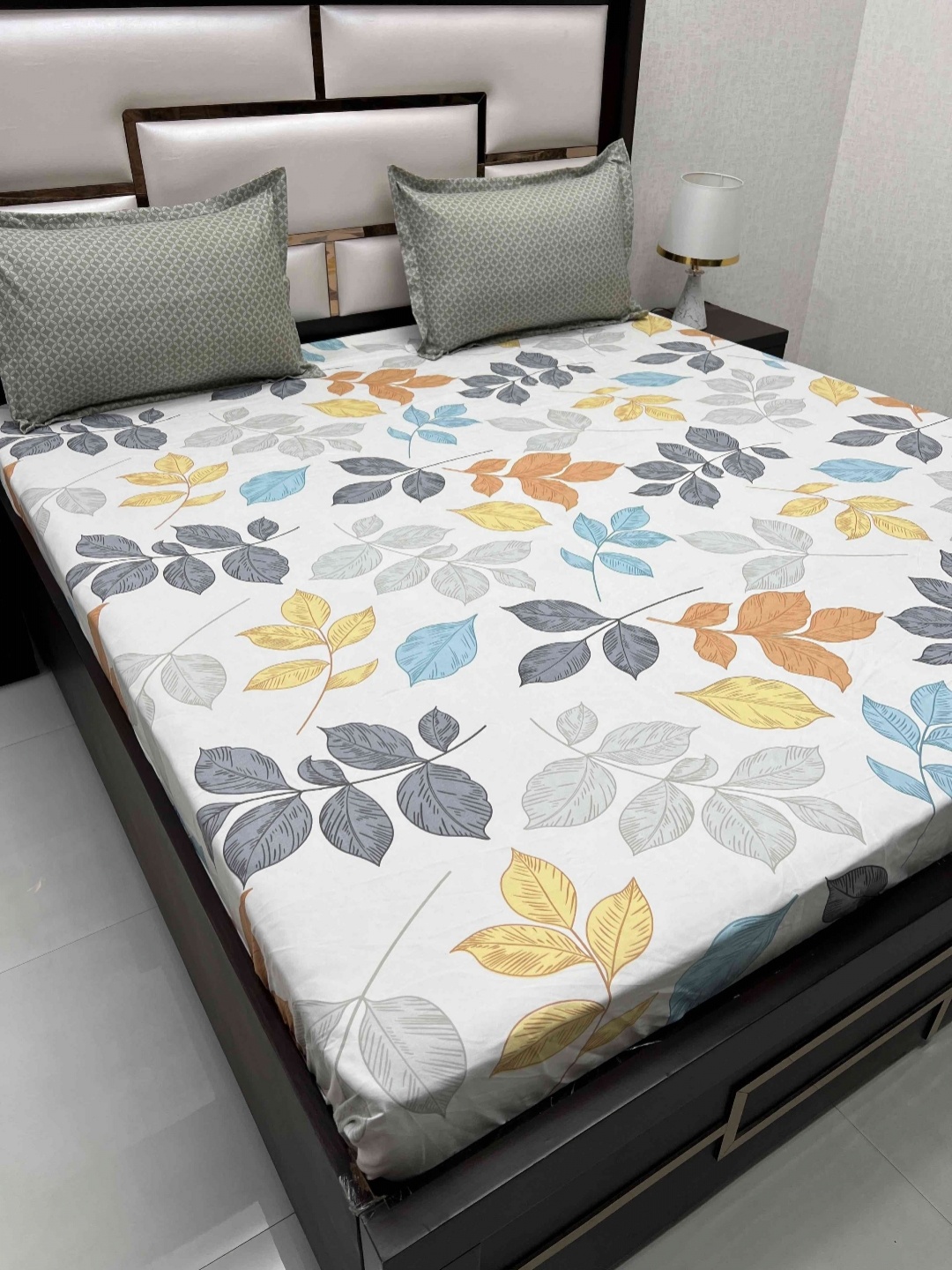 

Pure Decor King Size Double Bed Bedsheet With 2 Pillow Covers 108in X 108in,274cm X 274cms, White