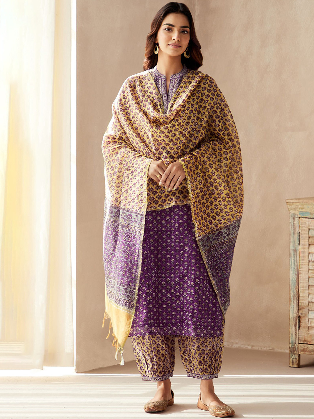 

Anni Designer Floral Printed Mandarin Collar Neck Regular Rayon Kurta & Salwar & Dupatta, Purple
