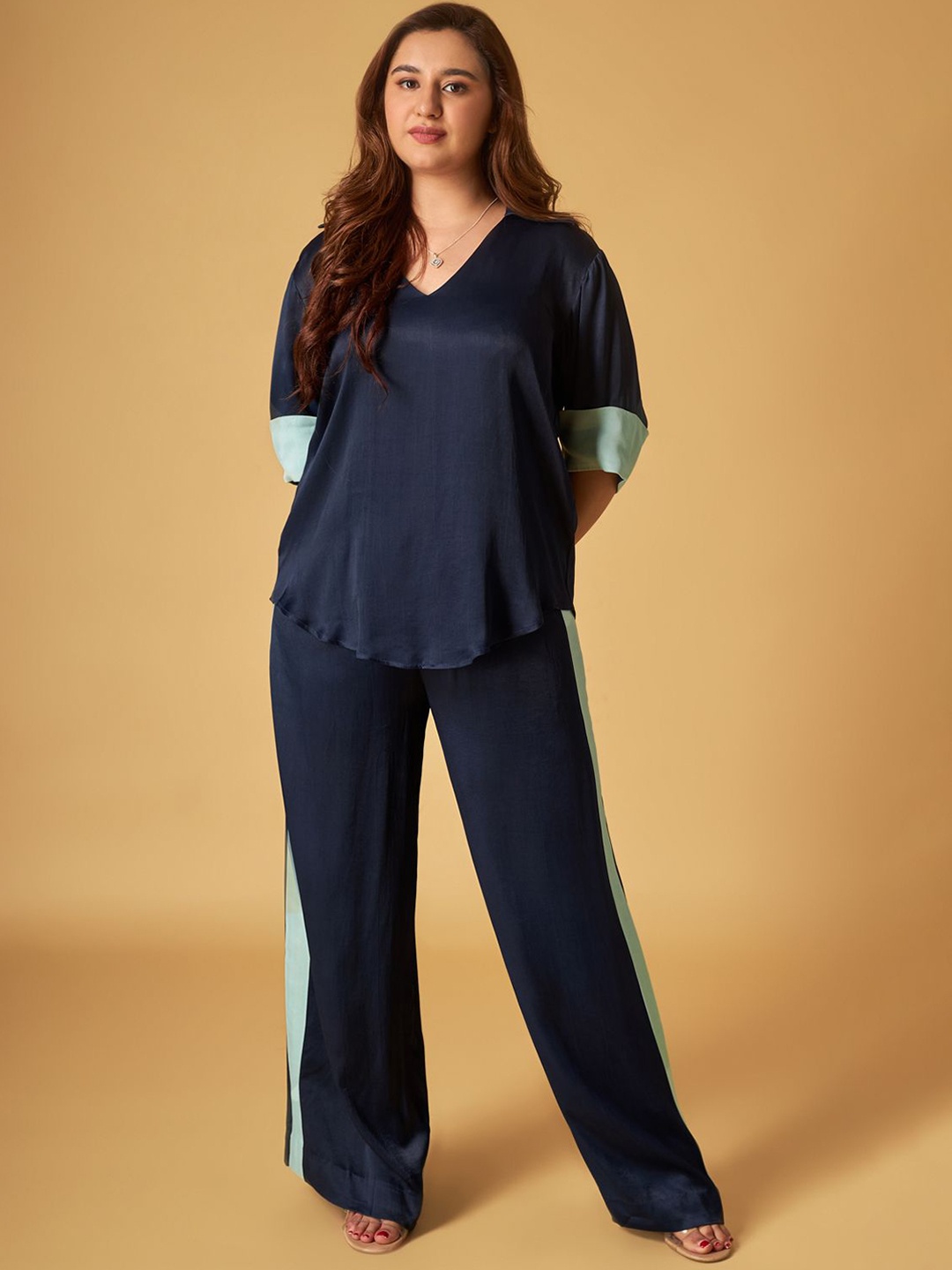 

Maisolos Evening Blue Colourblocked Asymmetric Top With Trousers, Navy blue