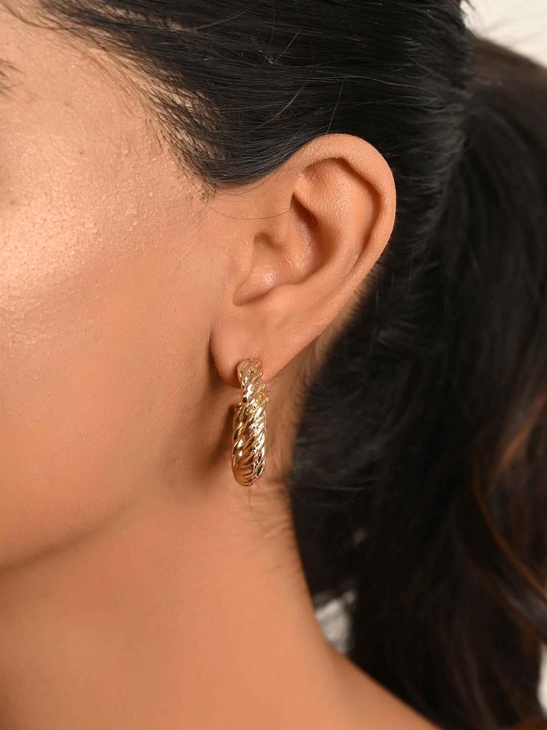 

Raf the label Gold-Plated Twisted Circular Half Hoop Earrings