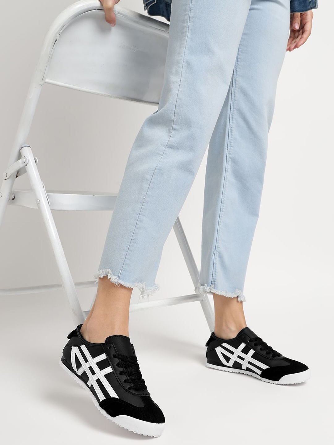 

Truffle Collection Women Striped Round Toe Sneakers, Black
