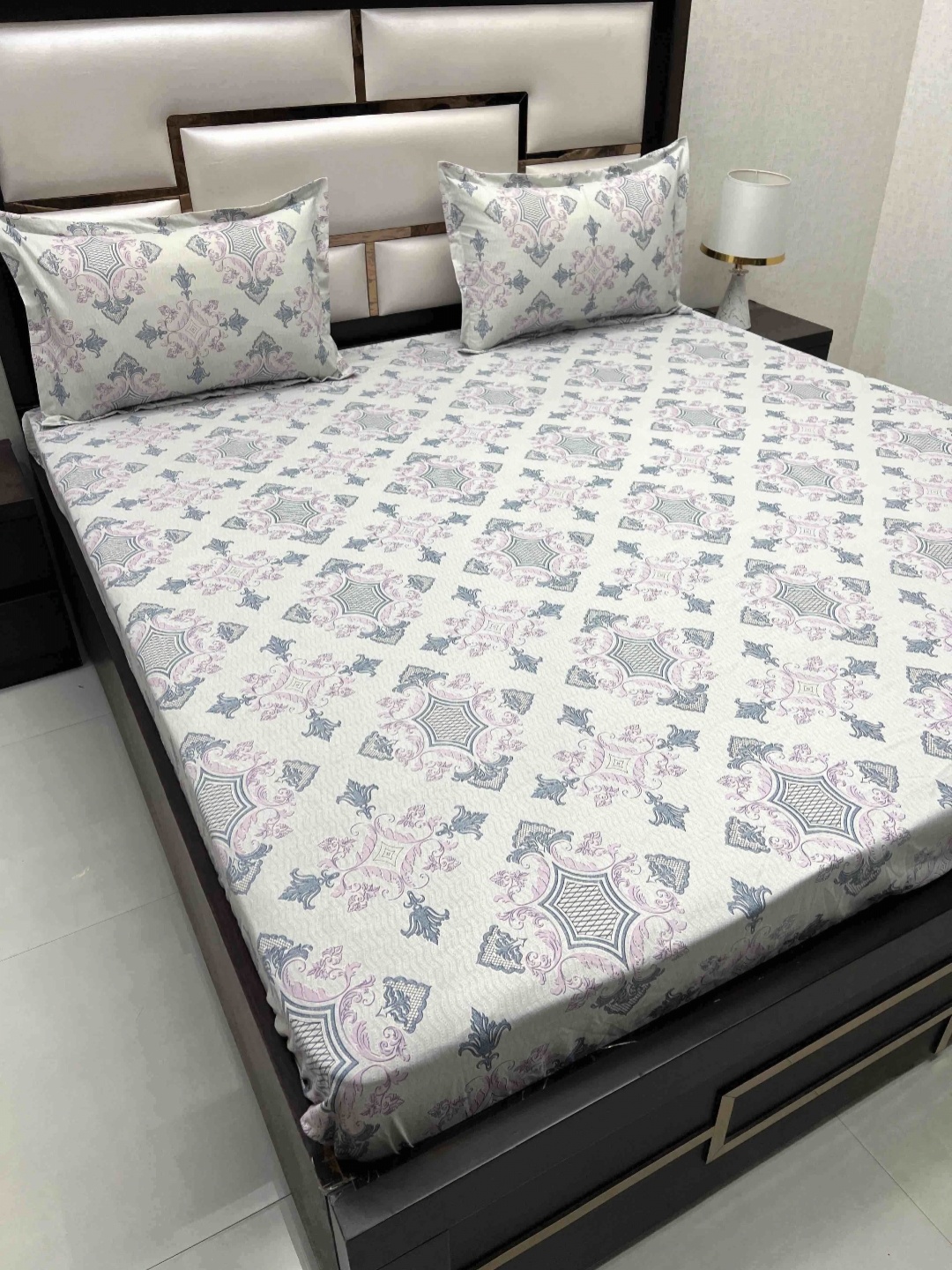 

Pure Decor Ruby Grey & Green Printed 380 TC Pure Cotton Fitted Super King Bedsheet Set