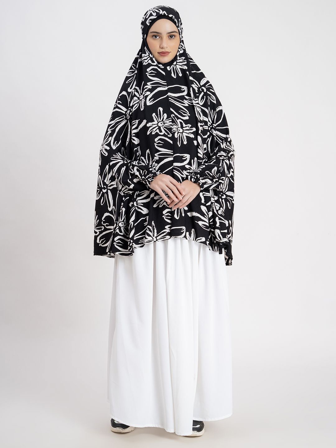

SANASH Collections Floral Printed Long Sleeves Namaz Dupatta, Black