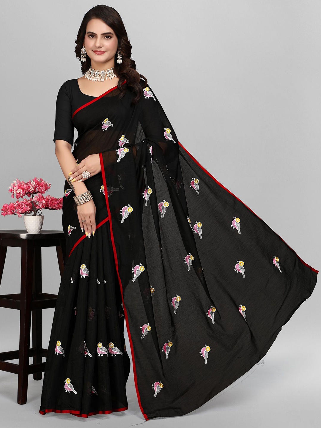

Aika Abstract Embroidered Pure Cotton Chanderi Ready to Wear Saree, Black